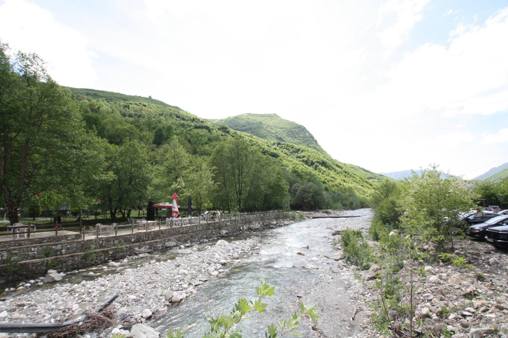 地拉那Lugina E Shengjergjit ,Bujtinat别墅 外观 照片